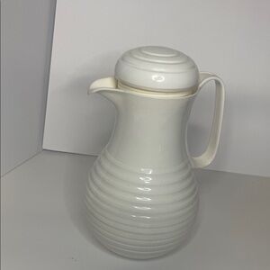 Elegant White Thermal Carafe‎